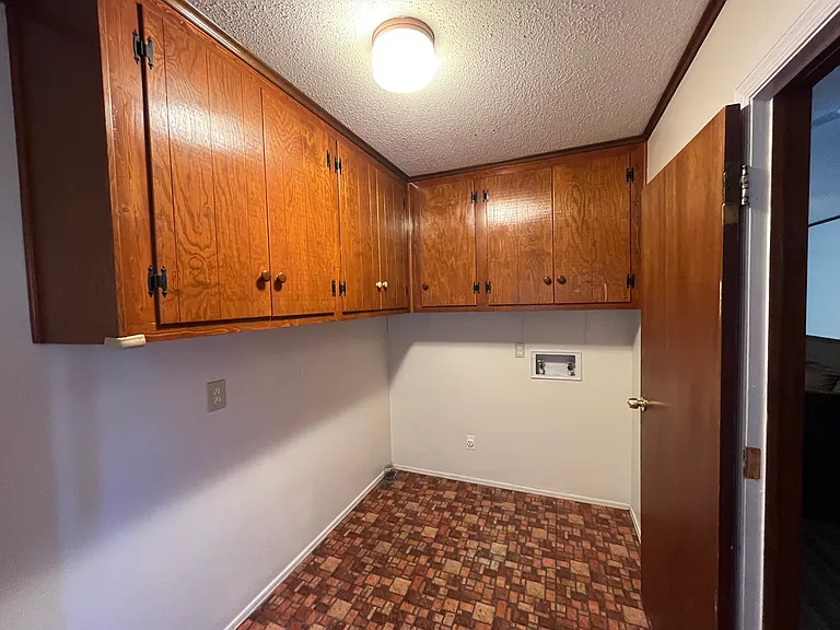 2148 Rosier Rd — Photo 13