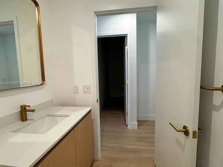90 NE 32nd St #206 — Photo 8