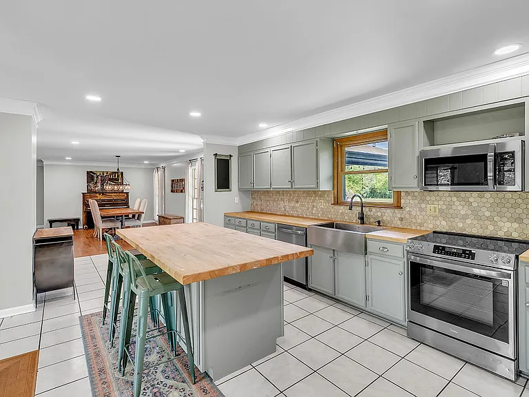 3025 Trewhitt Rd SE — Photo 8
