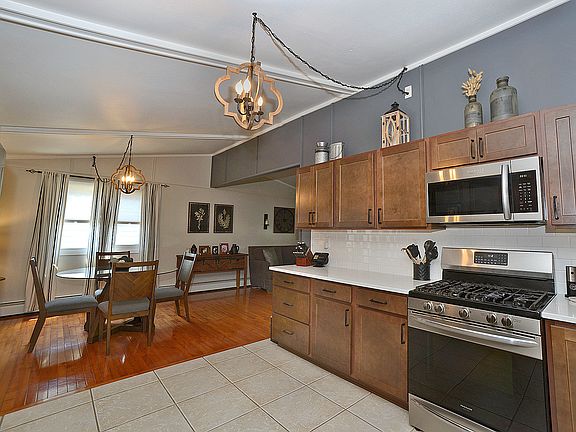 5th image of 706 Catlin St