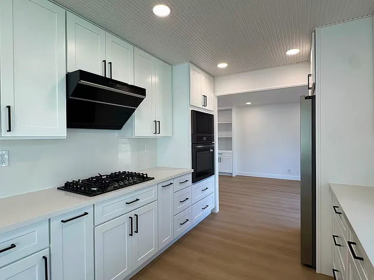 17502 Luther Ave — Photo 7