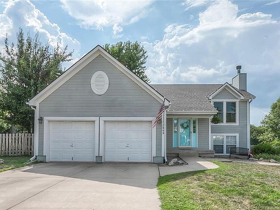 2nd image of 2809 NE Seth Ct