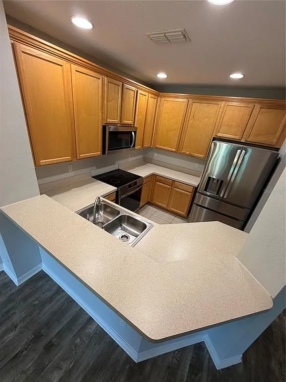 2 bed, 2.5 bath, 1304 sqft, $1,895 — Photo 2