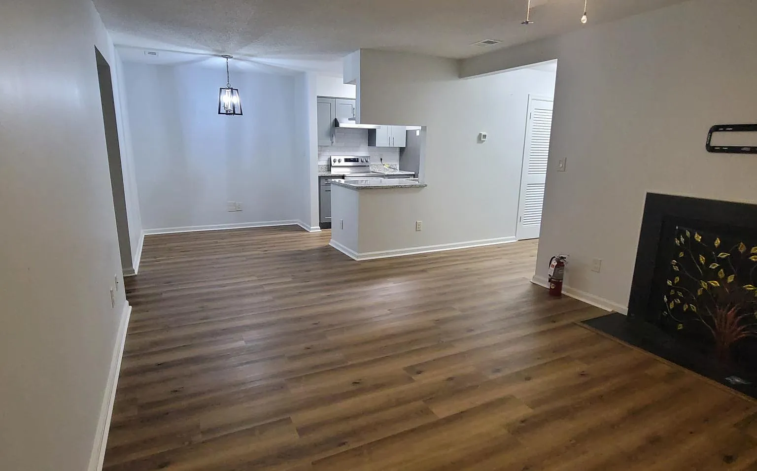 560 Candle Ln — Photo 3