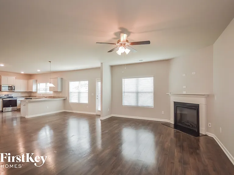 1226 Brookstone Cir — Photo 2