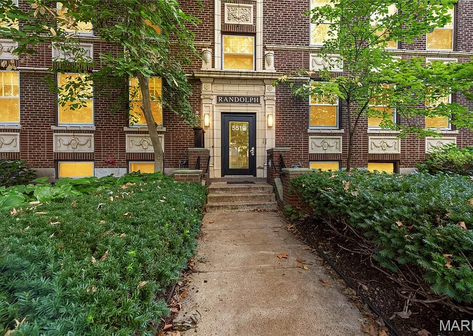 5510 Waterman Blvd #202