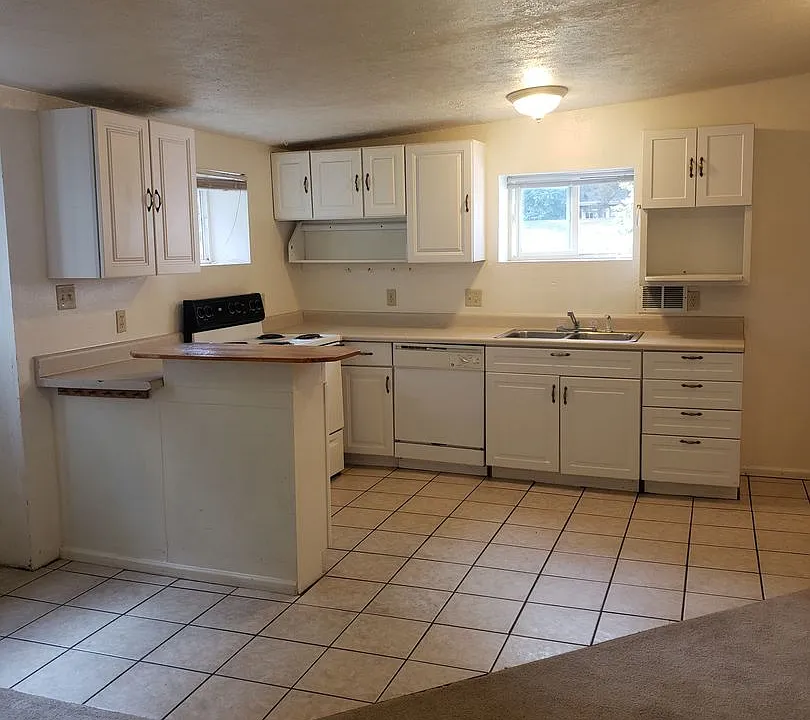 Water, Sewer, Trash & Laundry Included! Stand-Alone 2br Home Across From Colorado School Of Mines