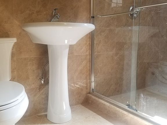 3rd image of 328 E 53rd St APT 1