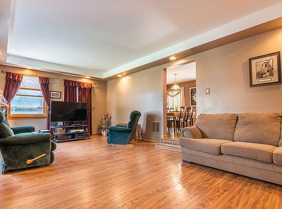 4th image of 1937 Kennicott Ct