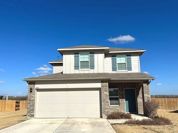 404 Andover Ln