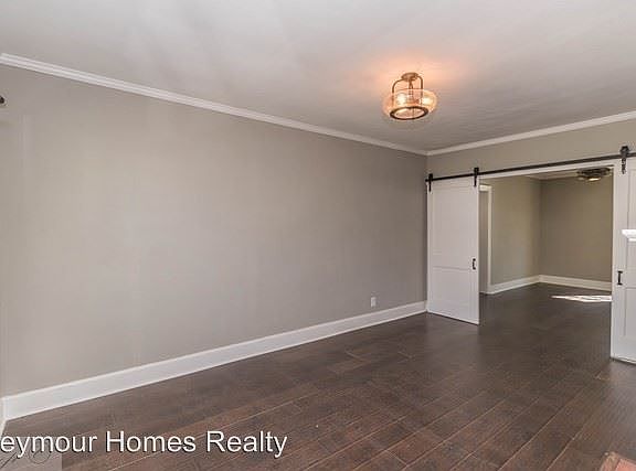 5th image of 504 S Pineview Ave
