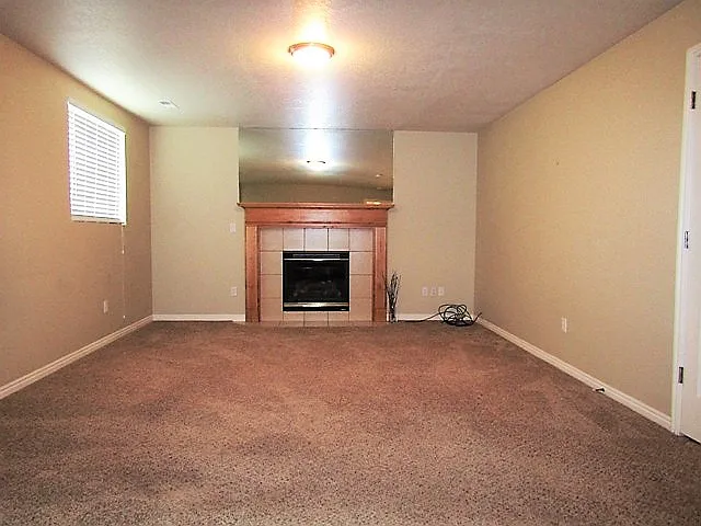 6060 Castle Park Ln — Photo 4