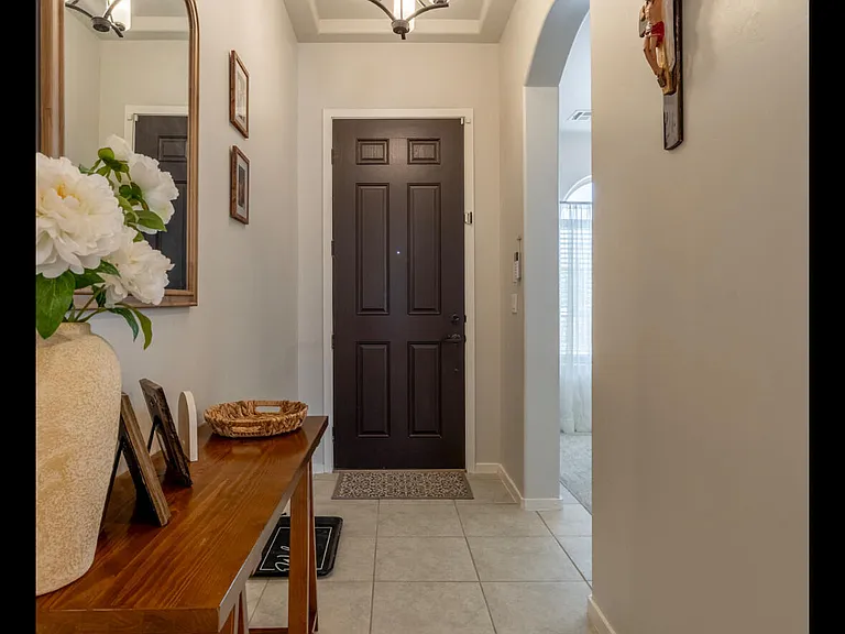 1056 Summer Breeze Pl — Photo 3