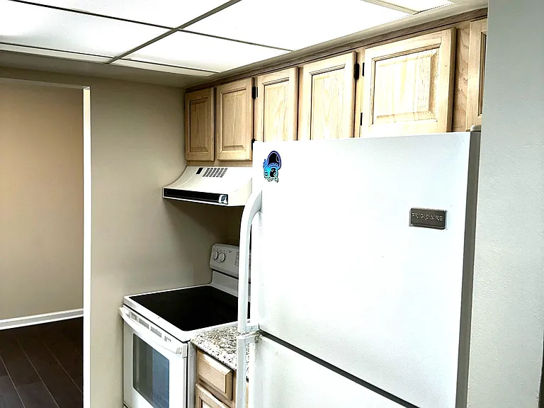 780 E Fox Hills Dr #158 — Photo 11