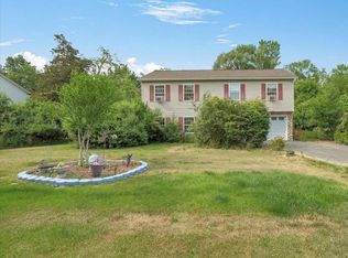 39 McCall Pl, Newburgh, NY 12550