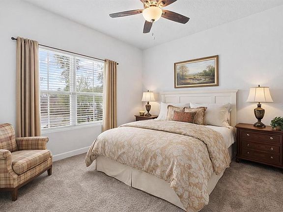 3rd image of 4371 SW 143rd Lane Rd