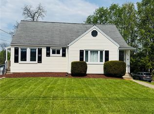 120 Arizona Dr, Lower Burrell, PA 15068