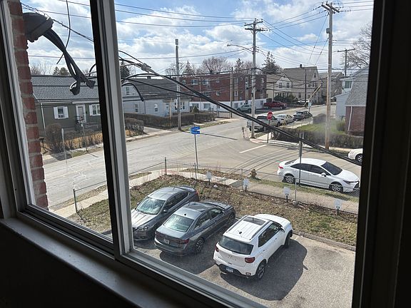 3rd image of 125 Granfield Ave #C
