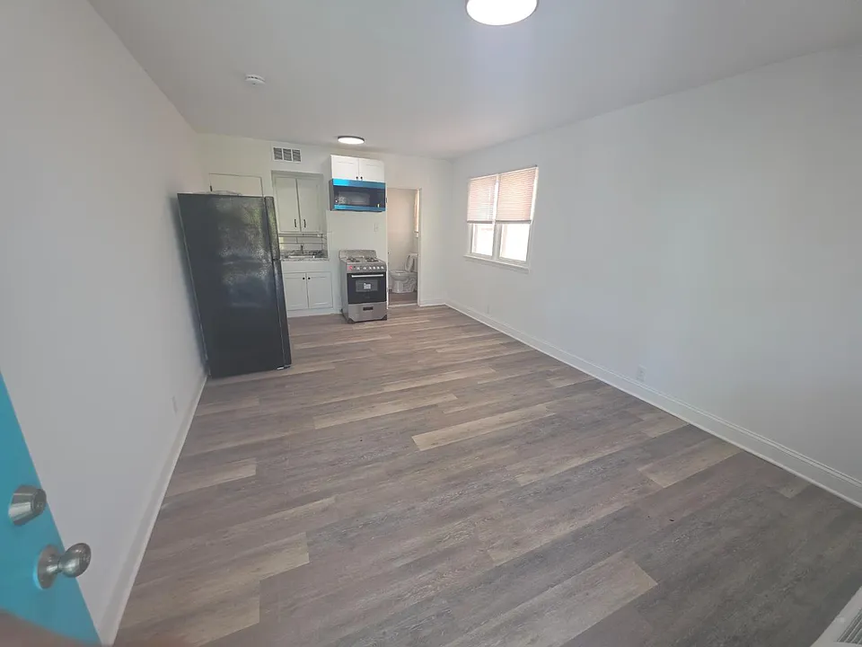 4127 Atlantic Ave #6