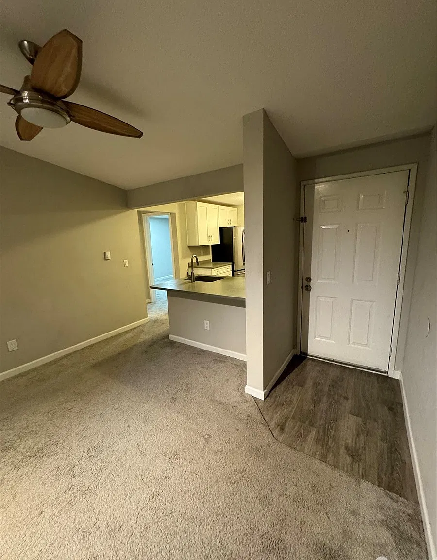 Entry Way L255