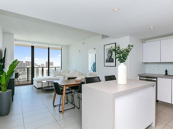 4th image of 1600 NE 1st Ave APT 3509
