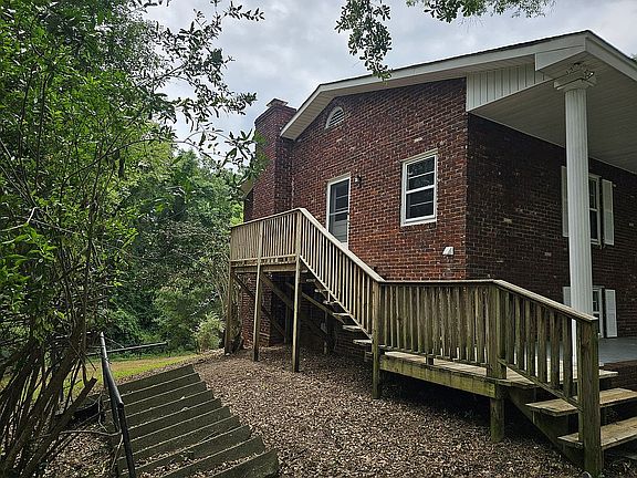 2nd image of 1620 Irwinton Rd