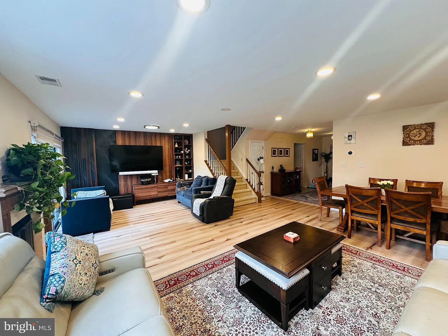 3 bed, 2.5 bath, 1794 sqft, $3,750 — Photo 4