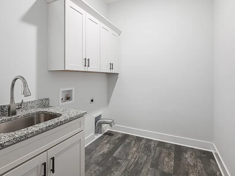 805 Regimental Dr — Photo 37