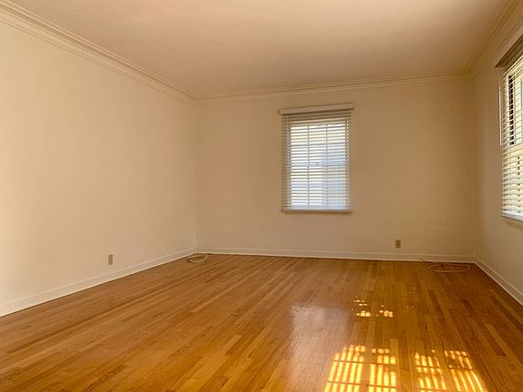 3rd image of 222 S Oakland Ave APT C