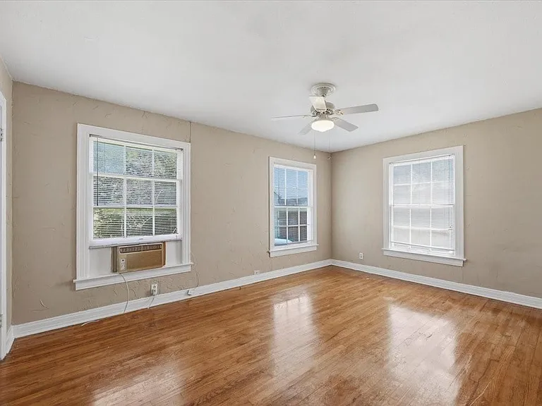3908 Linden Ave — Photo 15