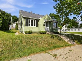 1704 S 9th St, Sheboygan, WI 53081
