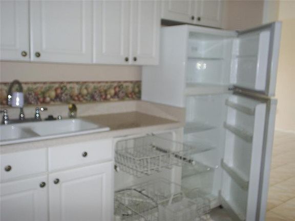 5th image of 400 Kings Point Dr #A.318