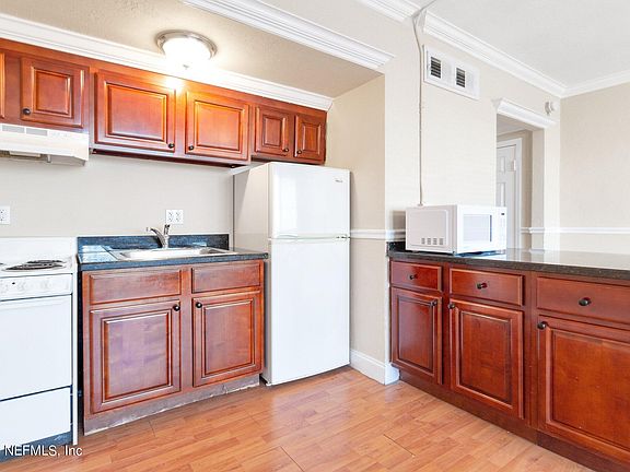 5th image of 311 W ASHLEY Street #612