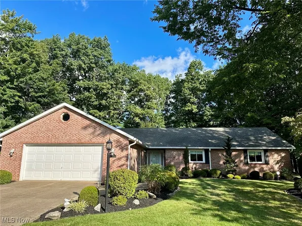 8517 Harvest Home Dr, Mentor, OH 44060
