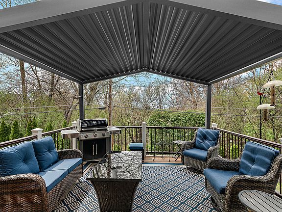 3rd image of 14340 Oakwood Ct