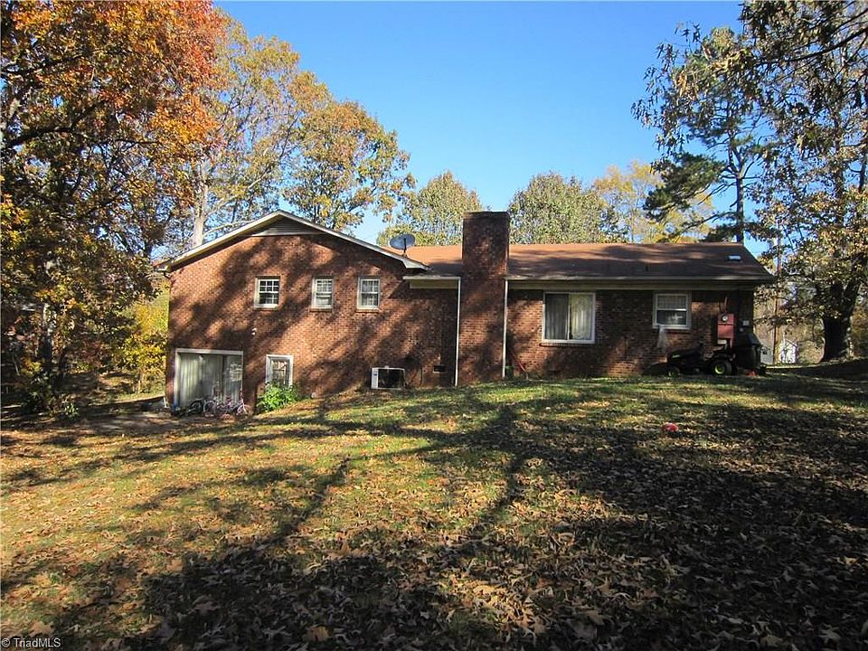 2nd image of 117 Monroe Dr