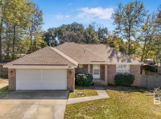 7494 Elizabeth Dr, Daphne, AL 36526