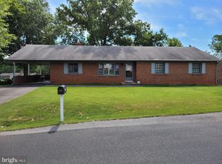 114 Country Club Cir, Winchester, VA 22602