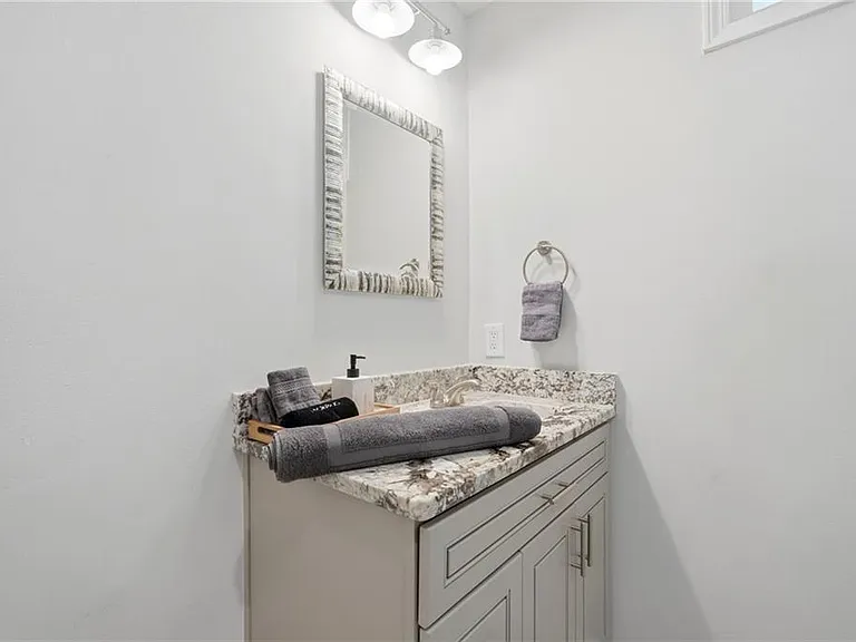 312 Glenwood Ave SE — Photo 21