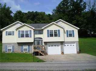 177 Hutchinson Lake Dr, Ripley, WV 25271