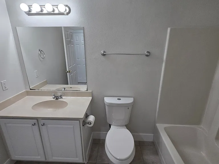 104 Charles Dr — Photo 18