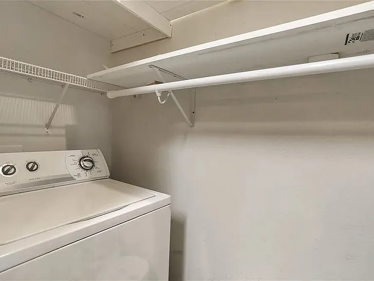 Laundry Room / Washer