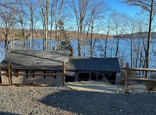 1522 Lakeland Dr, Lake Ariel, PA 18436