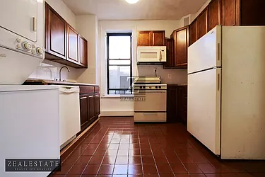Rented by ZealEstate Group Inc