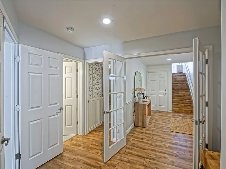 1543 Stanford Ave — Photo 30