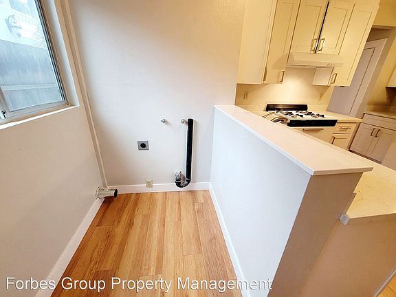 5th image of 372 N 10th St #1