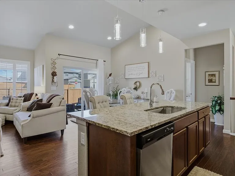 11825 Sandcastle Ct — Photo 5