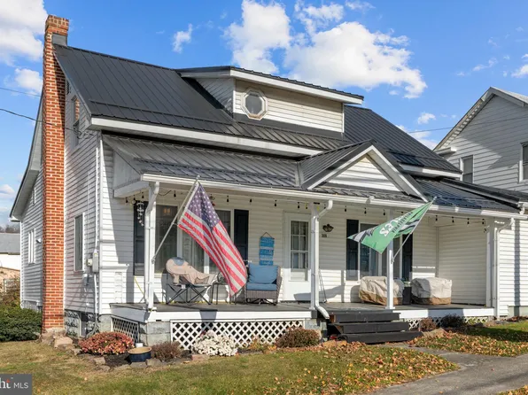 309 E Sunbury St, Millerstown, PA 17062