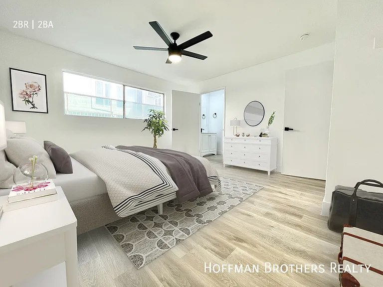 239 S Harvard Blvd #3 — Photo 11