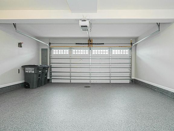 5th image of 11369 Willow Green Cir